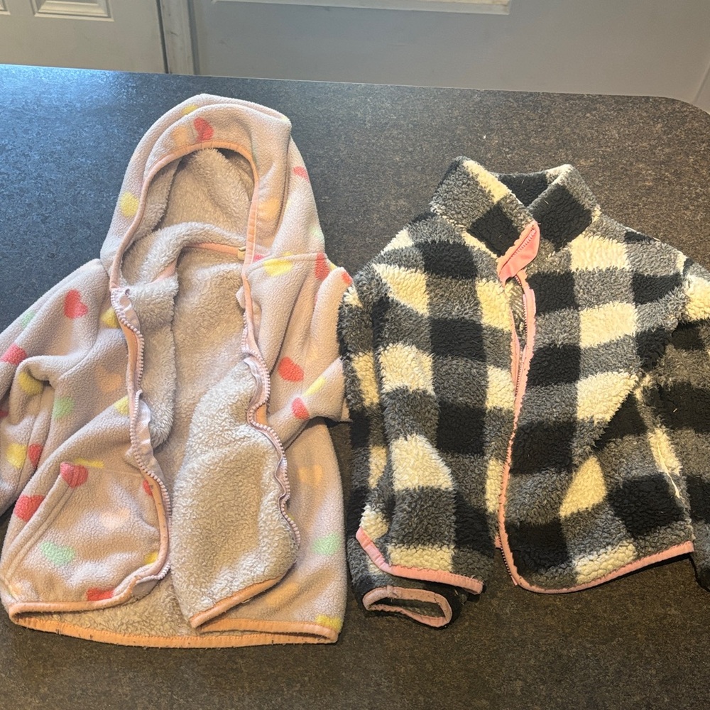 Jumping Beans Pink and Black fleece and heart fleece ( brand unknown) Size 5